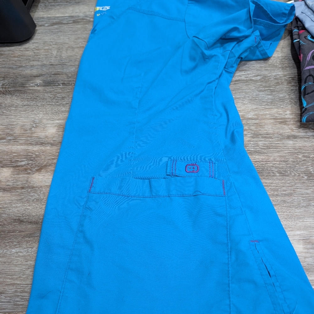 Blue Scrub Set. - Picture 2 of 4
